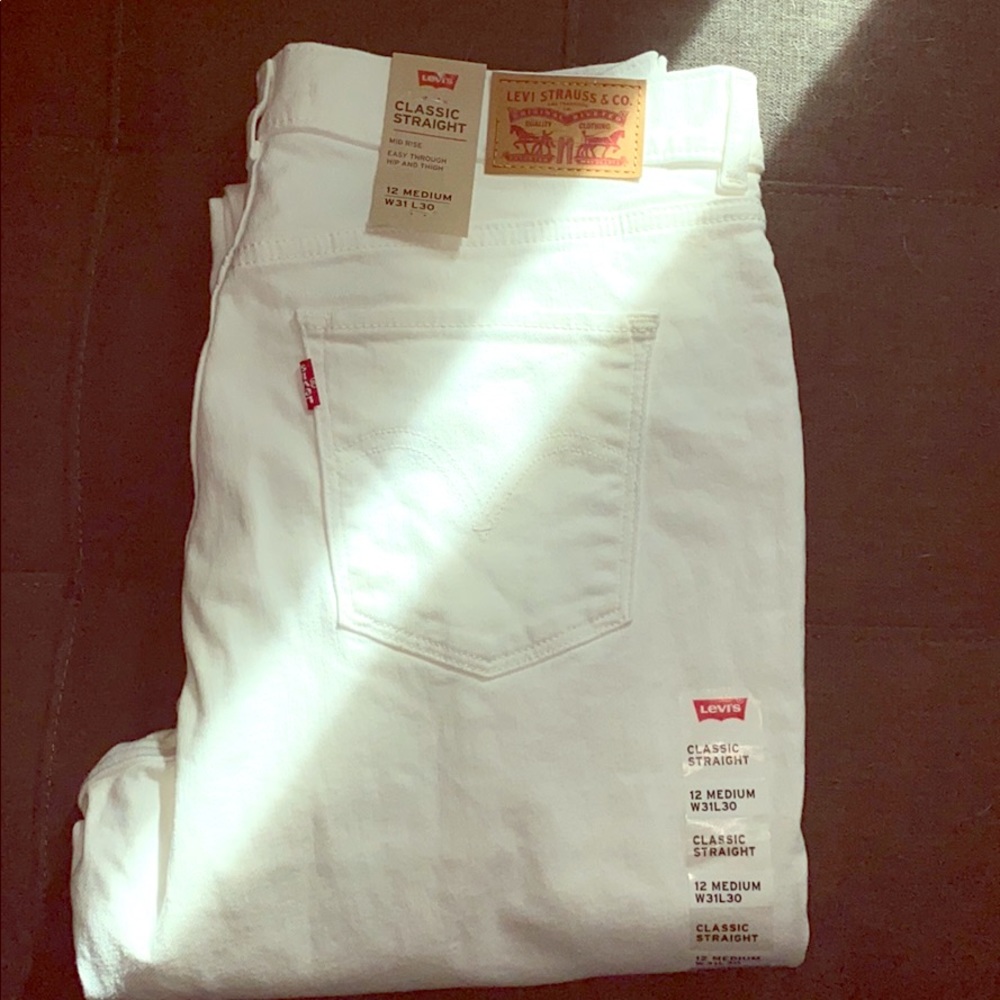 🌺SALE🌺Levi Jeans